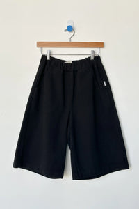Le Bon Shoppe Liam Bermuda Shorts - Black Canvas