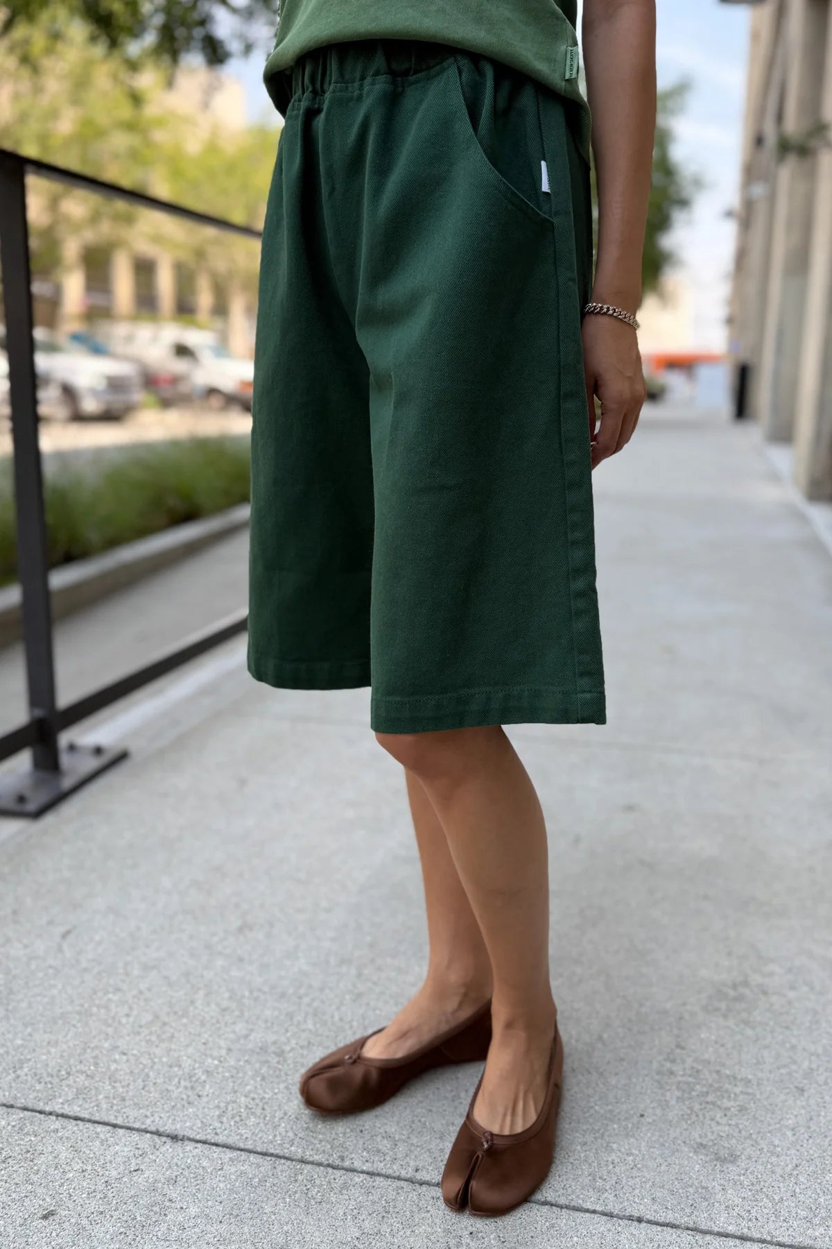 Le Bon Shoppe Liam Bermuda Shorts - Pine